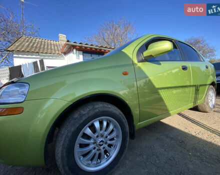 Зелений Шевроле Авео, об'ємом двигуна 1.5 л та пробігом 201 тис. км за 3200 $, фото 12 на Automoto.ua