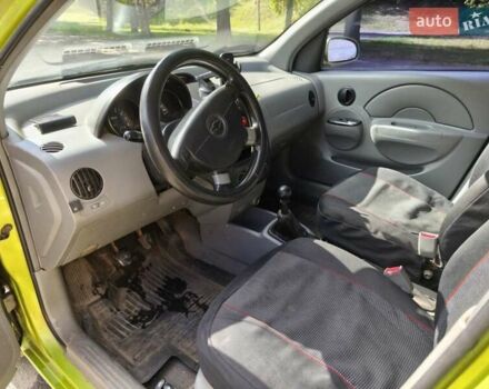 Зеленый Шевроле Авео, объемом двигателя 1.5 л и пробегом 344 тыс. км за 2400 $, фото 5 на Automoto.ua