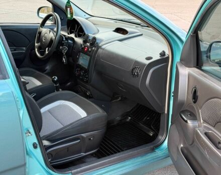 Зелений Шевроле Авео, об'ємом двигуна 1.5 л та пробігом 285 тис. км за 3200 $, фото 9 на Automoto.ua