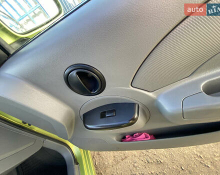 Зелений Шевроле Авео, об'ємом двигуна 1.5 л та пробігом 201 тис. км за 3200 $, фото 24 на Automoto.ua