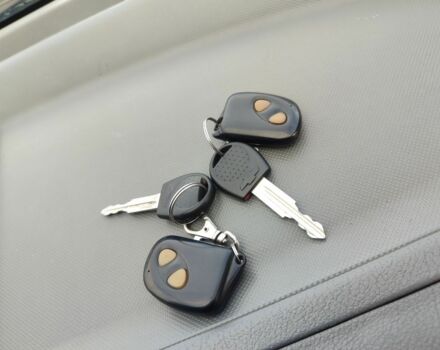 Зелений Шевроле Авео, об'ємом двигуна 1.5 л та пробігом 180 тис. км за 3699 $, фото 13 на Automoto.ua