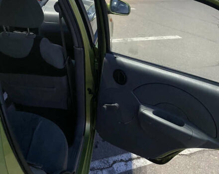 Зеленый Шевроле Авео, объемом двигателя 1.5 л и пробегом 206 тыс. км за 4131 $, фото 2 на Automoto.ua