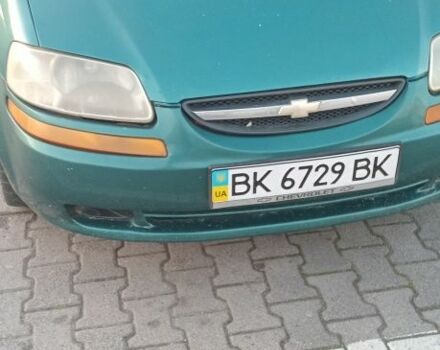 Зеленый Шевроле Авео, объемом двигателя 1.5 л и пробегом 260 тыс. км за 2350 $, фото 2 на Automoto.ua