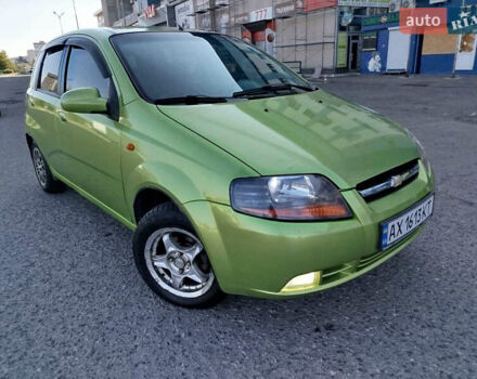 Зеленый Шевроле Авео, объемом двигателя 1.5 л и пробегом 350 тыс. км за 2500 $, фото 1 на Automoto.ua