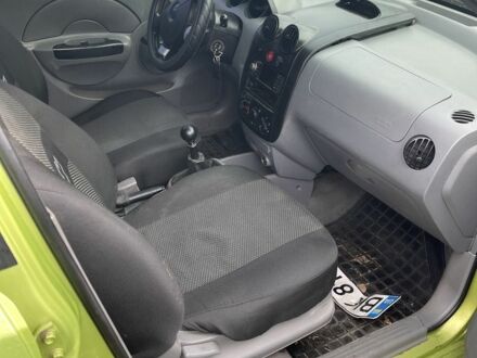 Зеленый Шевроле Авео, объемом двигателя 1.5 л и пробегом 368 тыс. км за 630 $, фото 1 на Automoto.ua