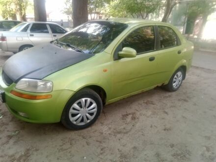 Зеленый Шевроле Авео, объемом двигателя 1.5 л и пробегом 270 тыс. км за 1200 $, фото 1 на Automoto.ua