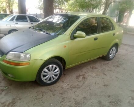 Зеленый Шевроле Авео, объемом двигателя 1.5 л и пробегом 270 тыс. км за 1200 $, фото 1 на Automoto.ua