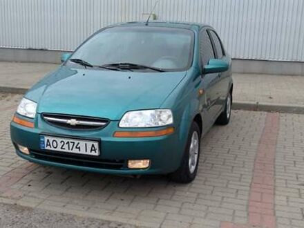 Шевроле Авео 2005 у Ужгороді на Automoto.ua Зелений Шевроле Авео, об'ємом двигуна 1.5 л та пробігом 212 тис. км за 3500 $, фото 1 на Automoto.ua