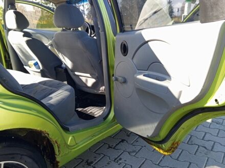 Шевроле Авео 2005 у Чернівцях на Automoto.ua Зелений Шевроле Авео, об'ємом двигуна 1.6 л та пробігом 3 тис. км за 1650 $, фото 1 на Automoto.ua
