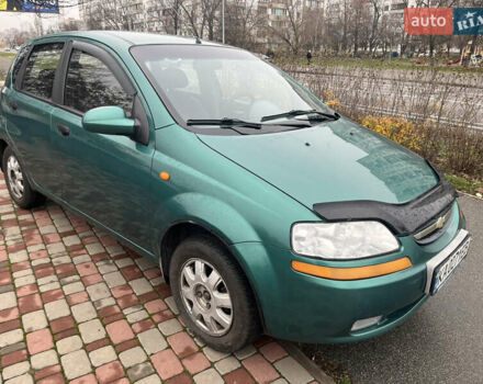 Зеленый Шевроле Авео, объемом двигателя 1.5 л и пробегом 235 тыс. км за 2600 $, фото 1 на Automoto.ua