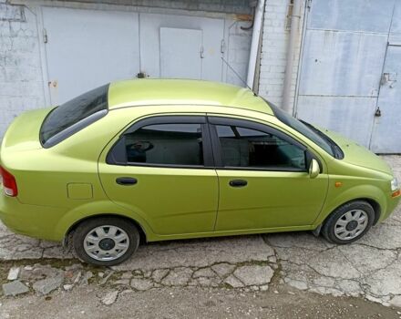 Зелений Шевроле Авео, об'ємом двигуна 1.5 л та пробігом 143 тис. км за 3000 $, фото 1 на Automoto.ua