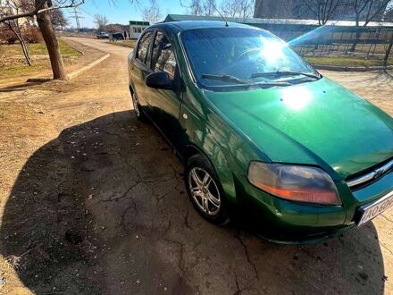 Зеленый Шевроле Авео, объемом двигателя 1.5 л и пробегом 450 тыс. км за 1350 $, фото 1 на Automoto.ua
