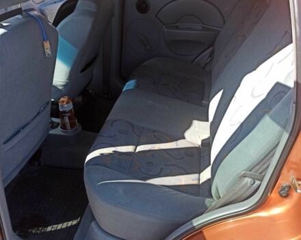 Оранжевый Шевроле Авео, объемом двигателя 1.5 л и пробегом 220 тыс. км за 2990 $, фото 3 на Automoto.ua