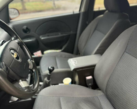 Оранжевый Шевроле Авео, объемом двигателя 1.5 л и пробегом 217 тыс. км за 2850 $, фото 4 на Automoto.ua