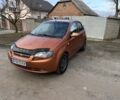Оранжевый Шевроле Авео, объемом двигателя 1.5 л и пробегом 200 тыс. км за 2500 $, фото 1 на Automoto.ua