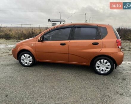 Оранжевый Шевроле Авео, объемом двигателя 1.5 л и пробегом 248 тыс. км за 3550 $, фото 2 на Automoto.ua
