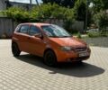Оранжевый Шевроле Авео, объемом двигателя 1.5 л и пробегом 217 тыс. км за 3700 $, фото 1 на Automoto.ua