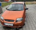 Оранжевый Шевроле Авео, объемом двигателя 1.15 л и пробегом 167 тыс. км за 2700 $, фото 1 на Automoto.ua