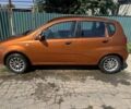 Оранжевый Шевроле Авео, объемом двигателя 1.5 л и пробегом 300 тыс. км за 2999 $, фото 1 на Automoto.ua