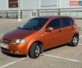 Помаранчевий Шевроле Авео, об'ємом двигуна 1.5 л та пробігом 107 тис. км за 3600 $, фото 1 на Automoto.ua