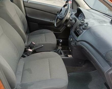 Помаранчевий Шевроле Авео, об'ємом двигуна 1.5 л та пробігом 170 тис. км за 3200 $, фото 4 на Automoto.ua