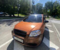 Оранжевый Шевроле Авео, объемом двигателя 1.5 л и пробегом 440 тыс. км за 2400 $, фото 1 на Automoto.ua