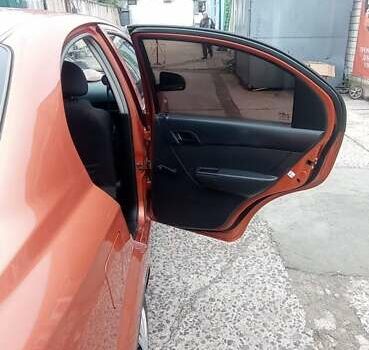 Оранжевый Шевроле Авео, объемом двигателя 1.5 л и пробегом 250 тыс. км за 3550 $, фото 28 на Automoto.ua