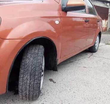 Оранжевый Шевроле Авео, объемом двигателя 1.5 л и пробегом 256 тыс. км за 3750 $, фото 3 на Automoto.ua