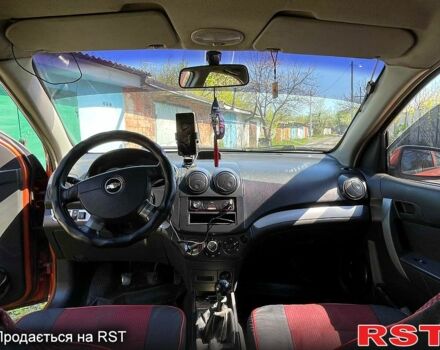 Оранжевый Шевроле Авео, объемом двигателя 1.5 л и пробегом 180 тыс. км за 2700 $, фото 3 на Automoto.ua