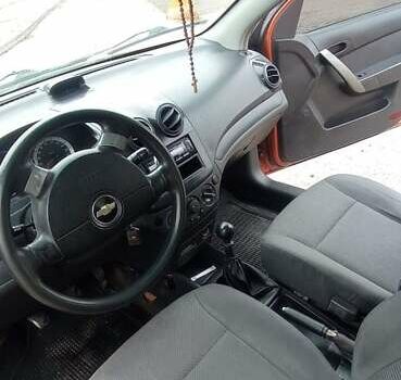 Оранжевый Шевроле Авео, объемом двигателя 1.5 л и пробегом 250 тыс. км за 3550 $, фото 10 на Automoto.ua