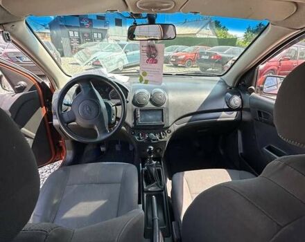 Оранжевый Шевроле Авео, объемом двигателя 1.5 л и пробегом 240 тыс. км за 3500 $, фото 2 на Automoto.ua