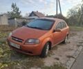 Оранжевый Шевроле Авео, объемом двигателя 1.5 л и пробегом 260 тыс. км за 2600 $, фото 1 на Automoto.ua