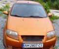 Оранжевый Шевроле Авео, объемом двигателя 1.5 л и пробегом 400 тыс. км за 2300 $, фото 1 на Automoto.ua