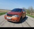 Оранжевый Шевроле Авео, объемом двигателя 1.5 л и пробегом 391 тыс. км за 1750 $, фото 1 на Automoto.ua