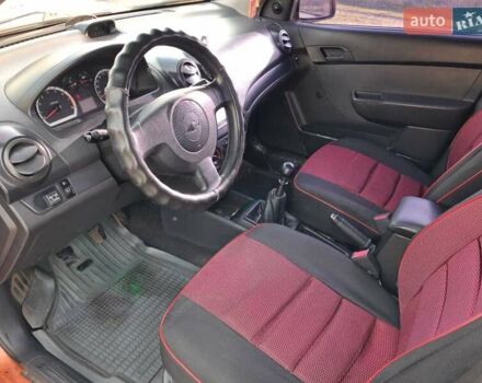 Оранжевый Шевроле Авео, объемом двигателя 1.5 л и пробегом 250 тыс. км за 3800 $, фото 7 на Automoto.ua