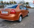 Оранжевый Шевроле Авео, объемом двигателя 1.5 л и пробегом 250 тыс. км за 3500 $, фото 2 на Automoto.ua