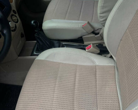 Оранжевый Шевроле Авео, объемом двигателя 1.6 л и пробегом 108 тыс. км за 4650 $, фото 5 на Automoto.ua