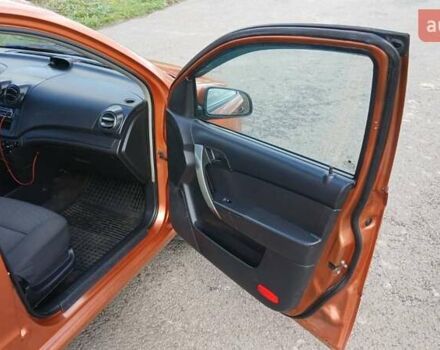 Оранжевый Шевроле Авео, объемом двигателя 1.5 л и пробегом 250 тыс. км за 3500 $, фото 6 на Automoto.ua