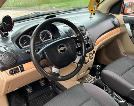 Помаранчевий Шевроле Авео, об'ємом двигуна 1.6 л та пробігом 172 тис. км за 3100 $, фото 5 на Automoto.ua