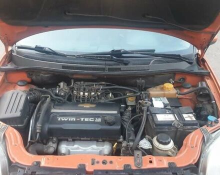 Оранжевый Шевроле Авео, объемом двигателя 1.6 л и пробегом 275 тыс. км за 3500 $, фото 11 на Automoto.ua