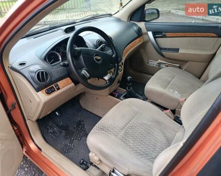 Оранжевый Шевроле Авео, объемом двигателя 1.6 л и пробегом 194 тыс. км за 3900 $, фото 5 на Automoto.ua