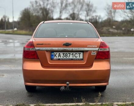 Оранжевый Шевроле Авео, объемом двигателя 1.6 л и пробегом 294 тыс. км за 2350 $, фото 3 на Automoto.ua
