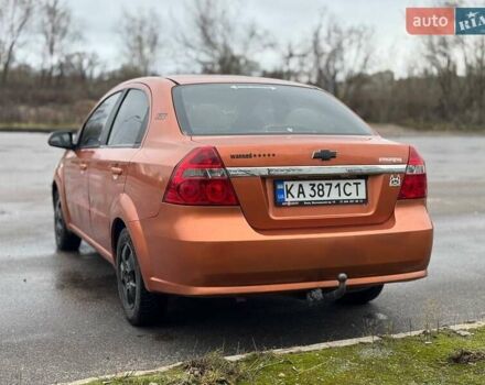 Оранжевый Шевроле Авео, объемом двигателя 1.6 л и пробегом 294 тыс. км за 2350 $, фото 2 на Automoto.ua