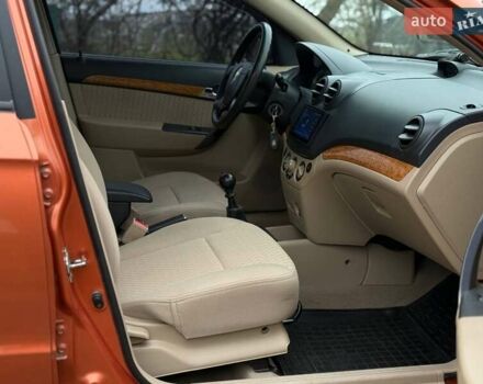 Оранжевый Шевроле Авео, объемом двигателя 1.6 л и пробегом 42 тыс. км за 5200 $, фото 8 на Automoto.ua