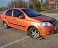 Оранжевый Шевроле Авео, объемом двигателя 1.5 л и пробегом 250 тыс. км за 3800 $, фото 1 на Automoto.ua