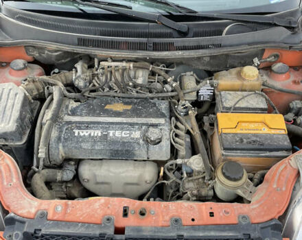 Помаранчевий Шевроле Авео, об'ємом двигуна 1.6 л та пробігом 148 тис. км за 4500 $, фото 6 на Automoto.ua