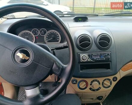 Оранжевый Шевроле Авео, объемом двигателя 1.6 л и пробегом 194 тыс. км за 3900 $, фото 4 на Automoto.ua