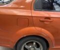 Помаранчевий Шевроле Авео, об'ємом двигуна 1.6 л та пробігом 270 тис. км за 2900 $, фото 3 на Automoto.ua