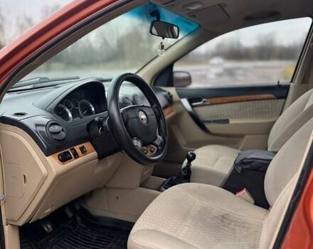 Оранжевый Шевроле Авео, объемом двигателя 1.6 л и пробегом 294 тыс. км за 2350 $, фото 8 на Automoto.ua