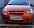 Оранжевый Шевроле Авео, объемом двигателя 1.6 л и пробегом 150 тыс. км за 2700 $, фото 1 на Automoto.ua